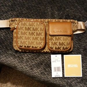 Final*Nwt Michael Kors Hanover belt bag